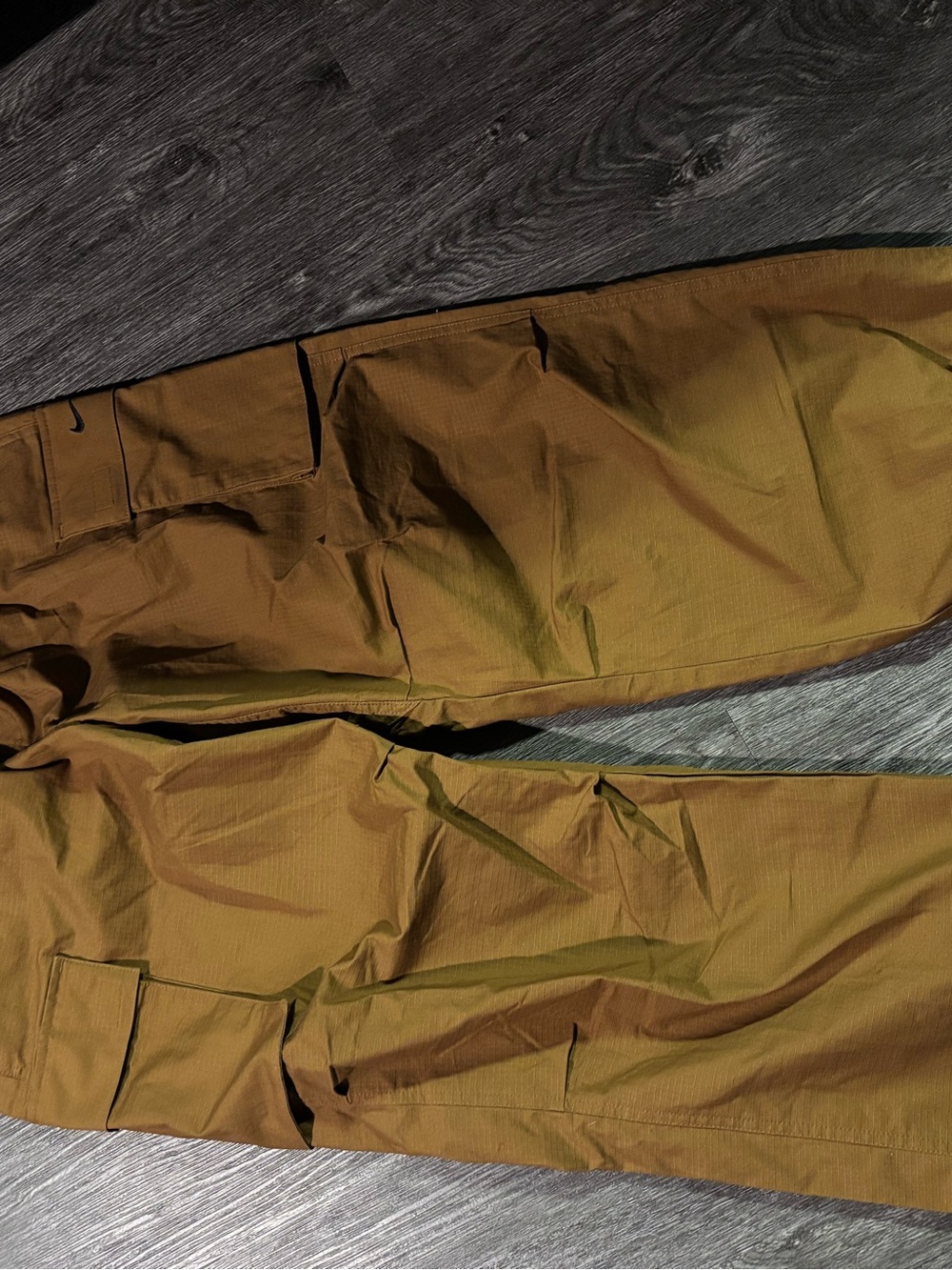 Nike womenCargo Pants in Olive(bought in Shang hi)